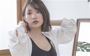 Maki Goto spreads her charm in a pleasantly gorgeous photoshoot